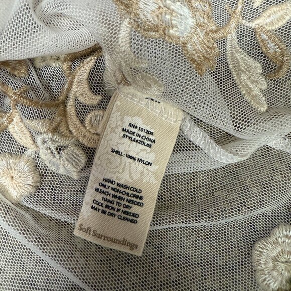 Soft Surroundings Embroidered Mesh Tunic Top Womens XL White Floral Bell Sleeve - Picture 13 of 15